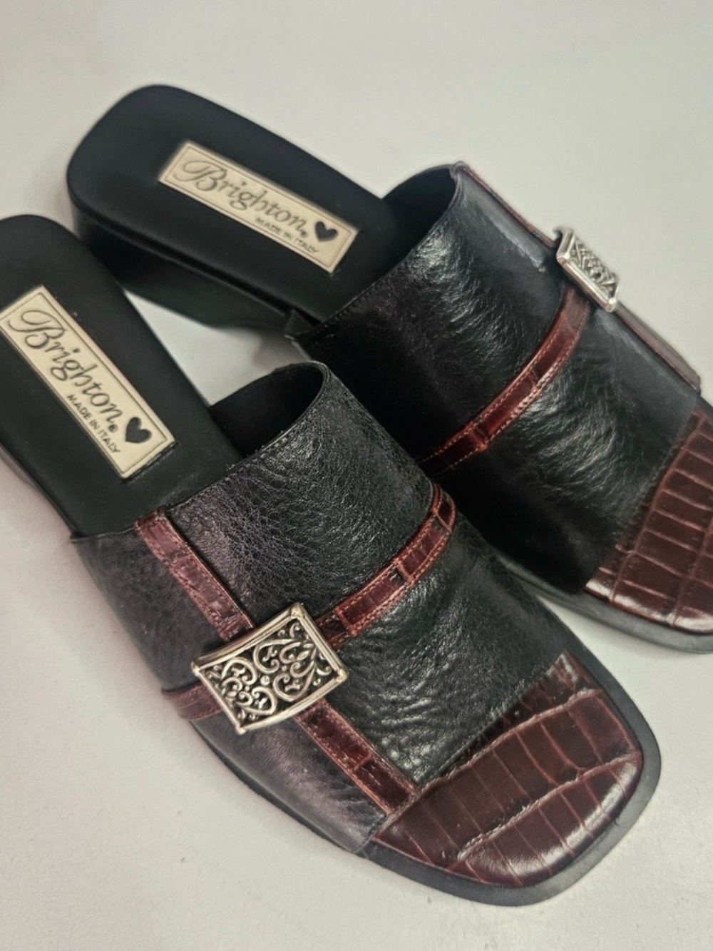 Y2K Bringhton Black and Dark Brown Leather Slide Mules with Silver Accent Sz 7.5